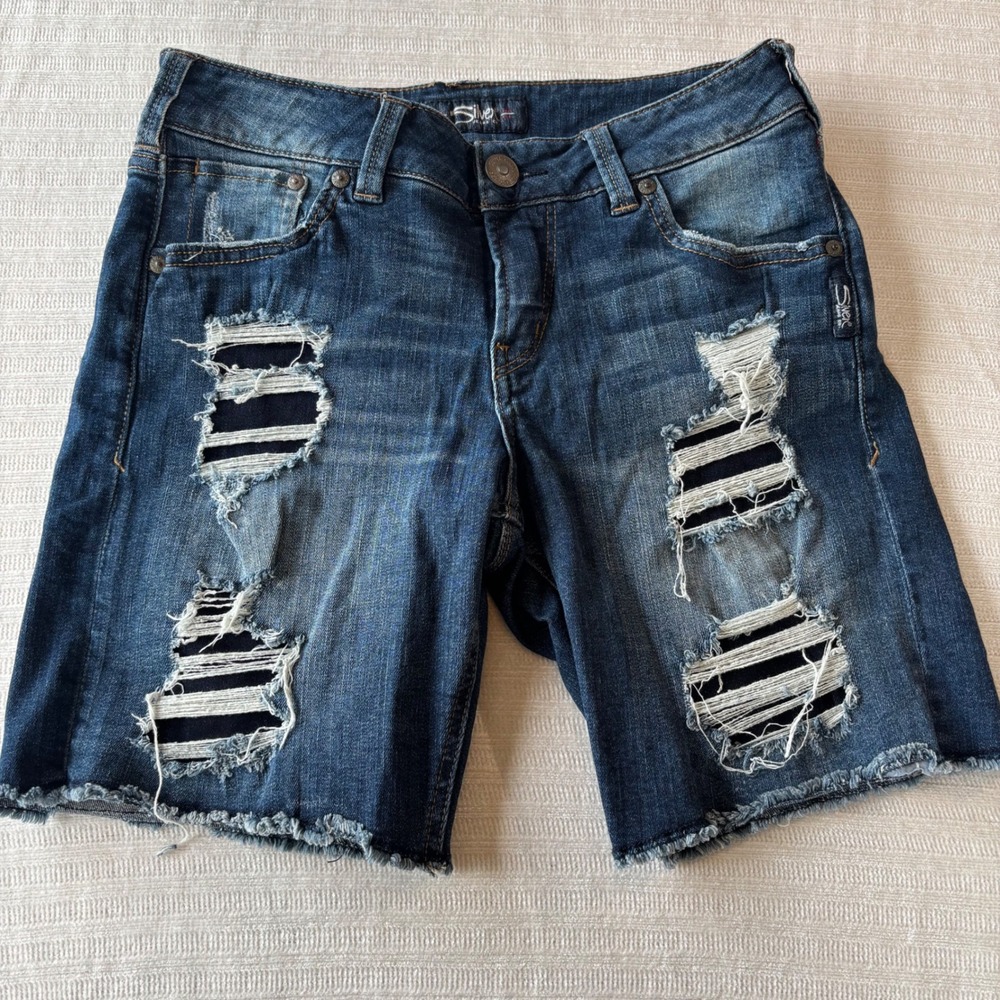 Silver Jeans Co Sam Bermuda Distressed Denim Shorts Dark Wash Raw Hem W26 L8
